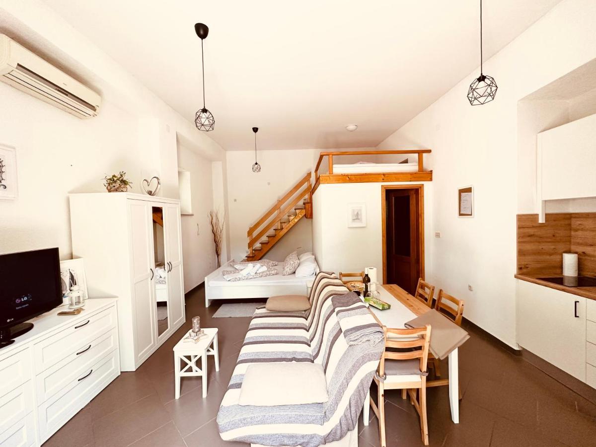 Apartment Paolo Senj  Luaran gambar
